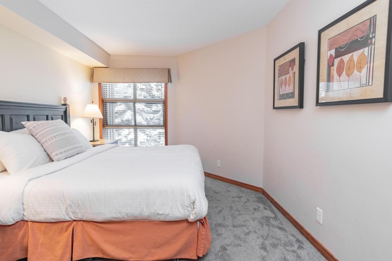 The Best Ski In Ski Out Two Bedroom Condo At Aspens Whistler Eksteriør billede