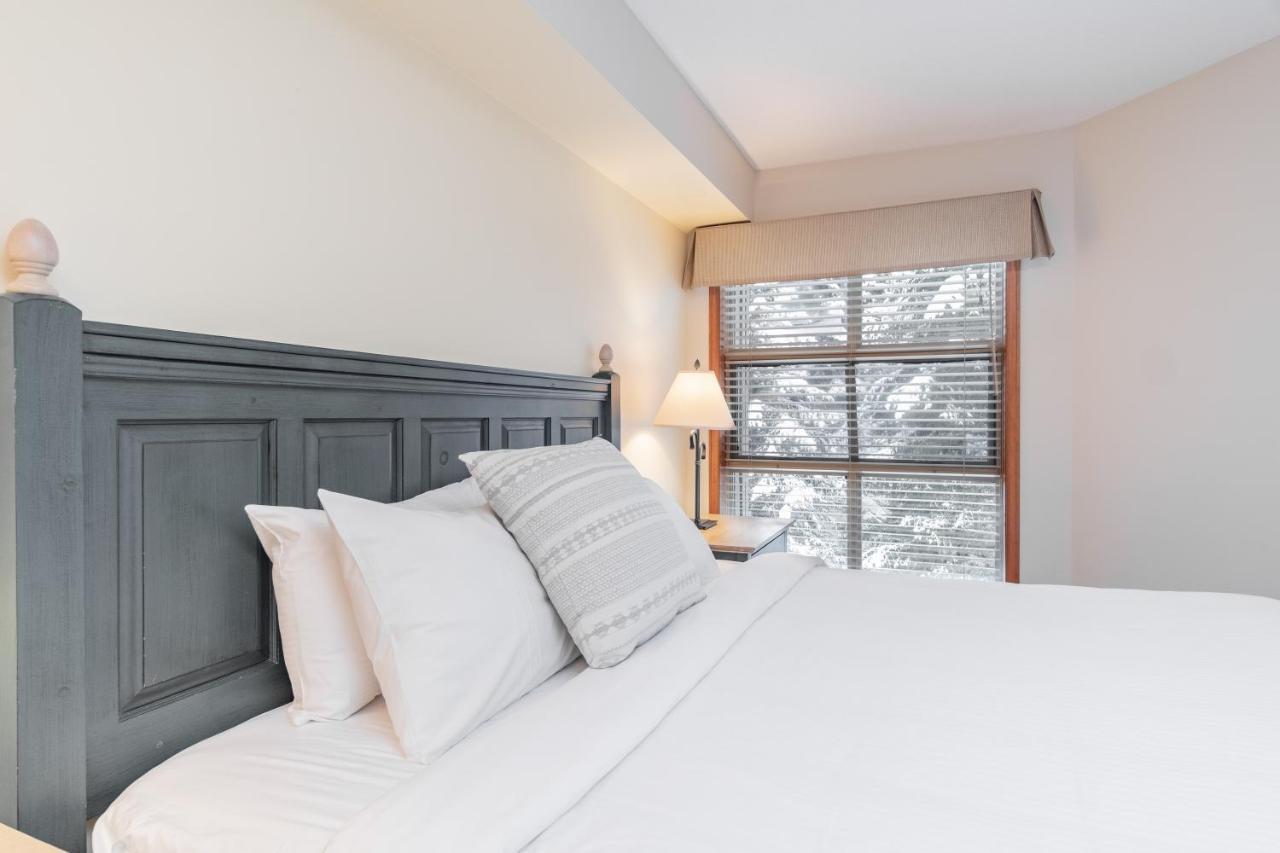 The Best Ski In Ski Out Two Bedroom Condo At Aspens Whistler Eksteriør billede